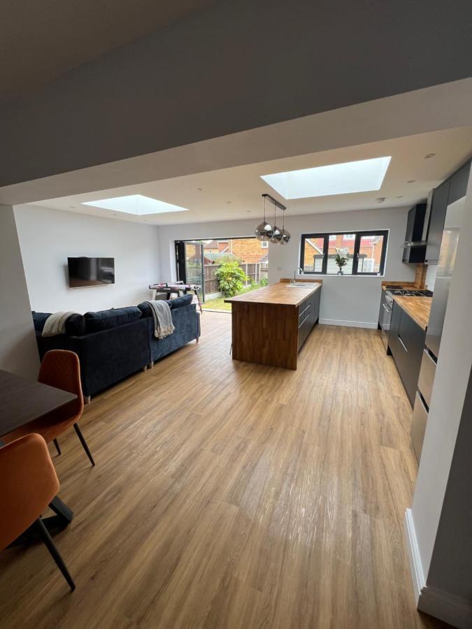 3 Bed Luxury Open Plan Living Rayleigh Exterior foto